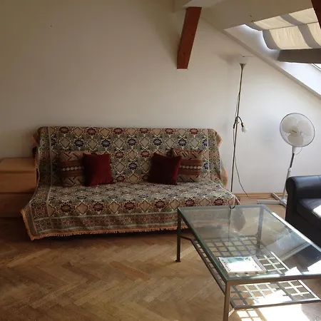 شقة Penthouse In Vinohrady براغ